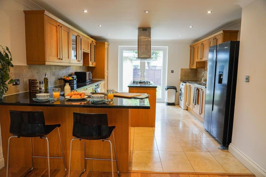 Villa Large 4-Bed House For Up To 7 Guests W 2X Parking à Oxford Extérieur photo