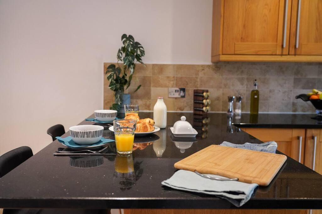 Villa Large 4-Bed House For Up To 7 Guests W 2X Parking à Oxford Extérieur photo